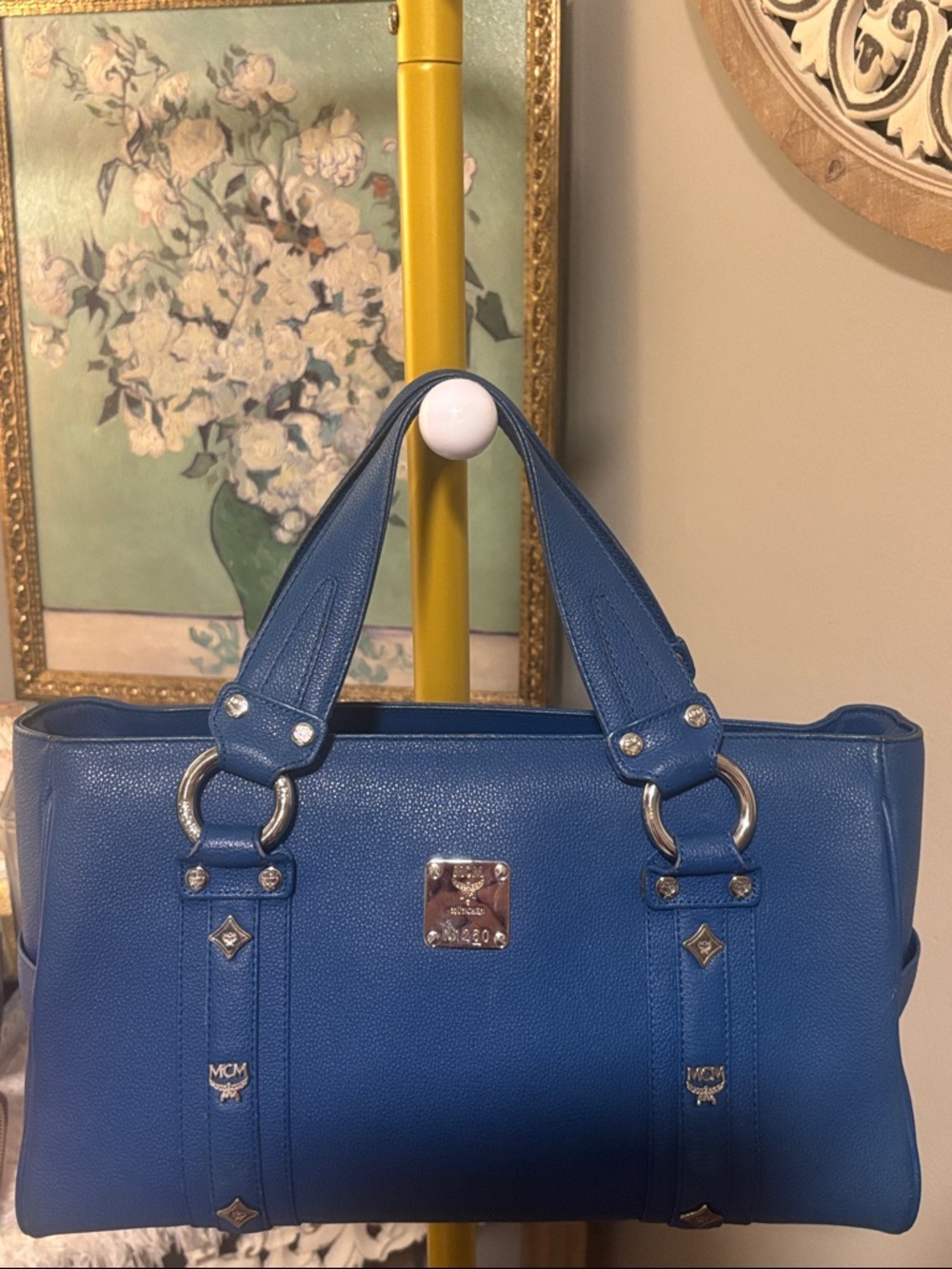 ✨Live Show Listing✨ MCM Blue Pebbled Leather